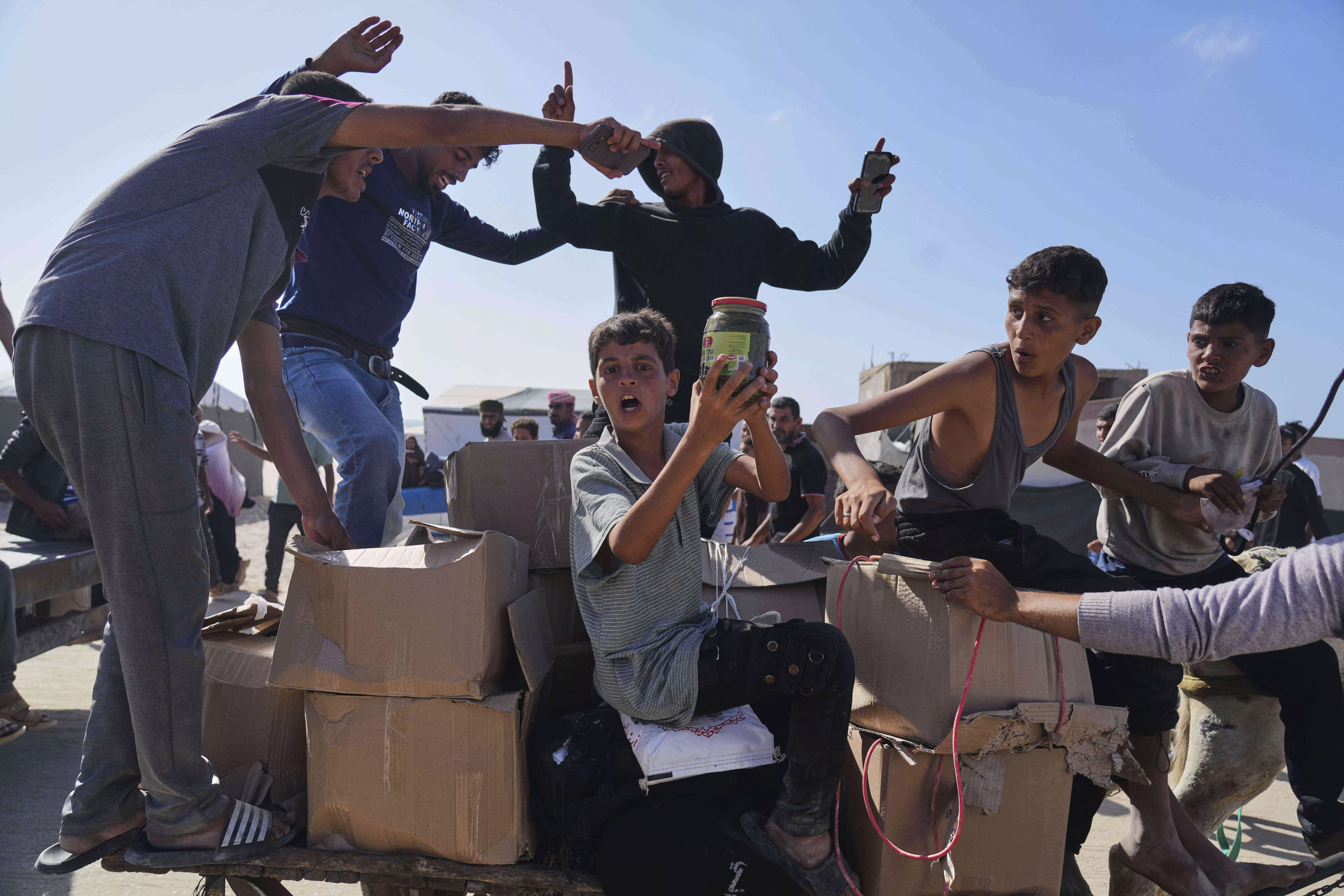 غزة تحت نيران الإغاثة: عندما تتحول المساعدات إلى فخ قاتل 24 نون بوست