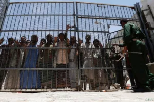 المختطفون اليمنيون: وجوه الحرب وراء القضبان وقصص لا تُنسى