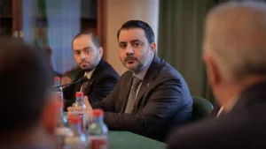 لقاء باريس.. بوابة التطبيع السوري الإسرائيلي