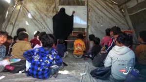 خيام تحت الأمطار: مدارس اليمن في زمن الحرب