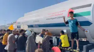 ماذا وراء المشروع الإماراتي لإمداد غزة بالمياه؟