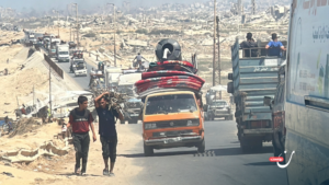 “قطعة من العذاب”.. عن مرارة النزوح في غزة