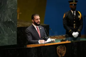 لقاء مع بتريوس وخطاب أمام الأمم المتحدة.. الشرع يعيد تقديم سوريا دوليًا