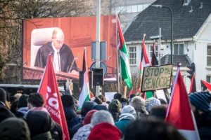 القضاء الدولي في ميزان المقتلة: ما الذي فعلته المحاكم طوال عامين من الإبادة؟