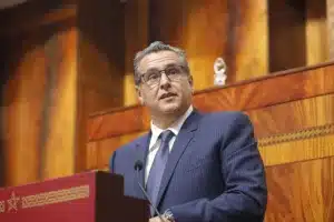 من تحلية المياه إلى استيراد الأدوية.. حكومة أخنوش غارقة في تضارب المصالح حتى العظم