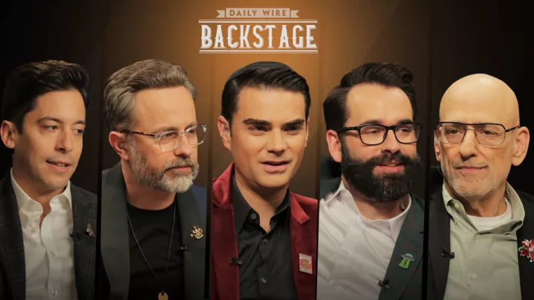 “ديلي واير”: بوابة اليمين الأميركي إلى الرواية الإسرائيلية