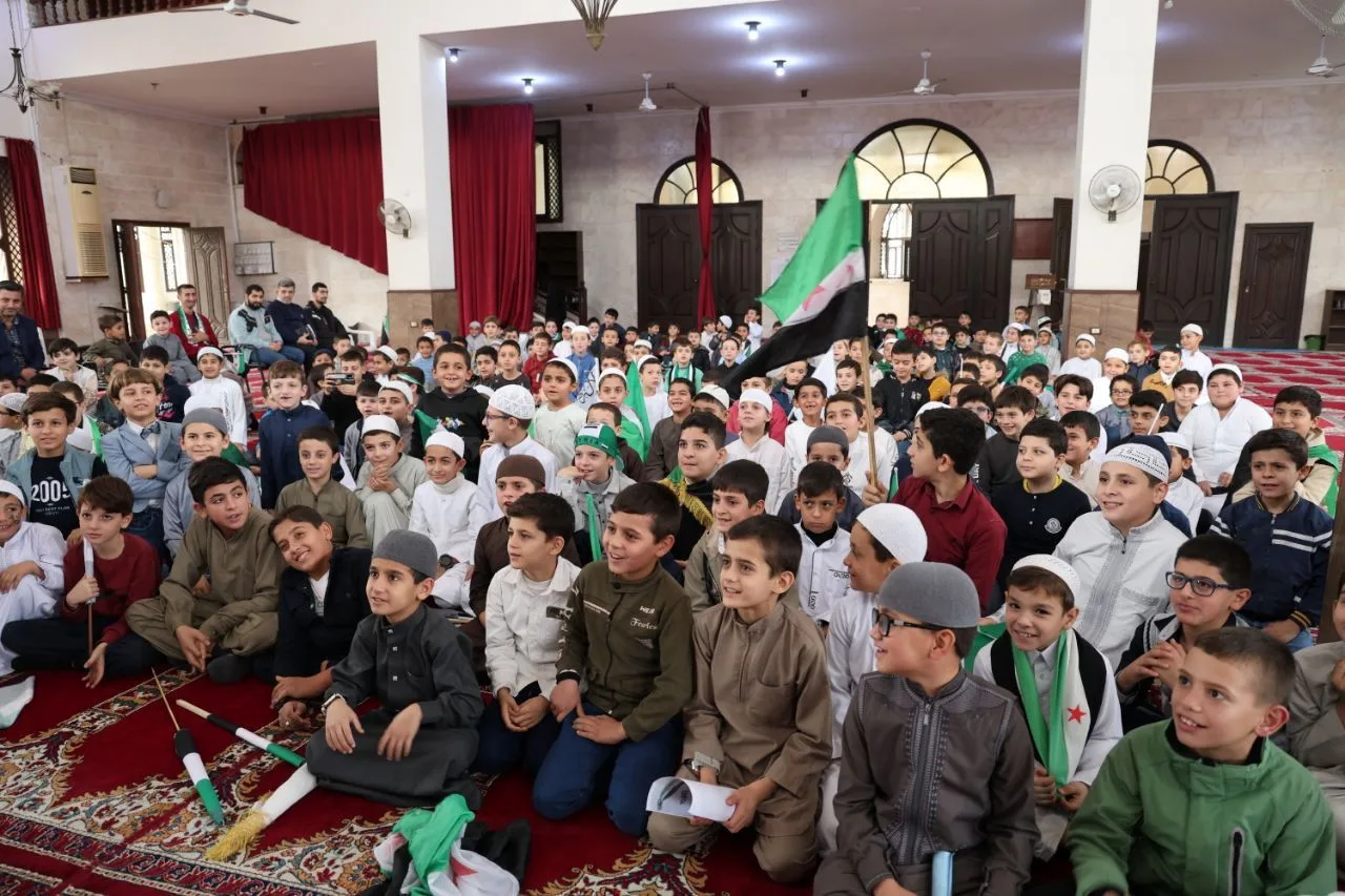 سوريا بعد عام على التحرير.. الحياة تعود إلى المساجد 33 نون بوست