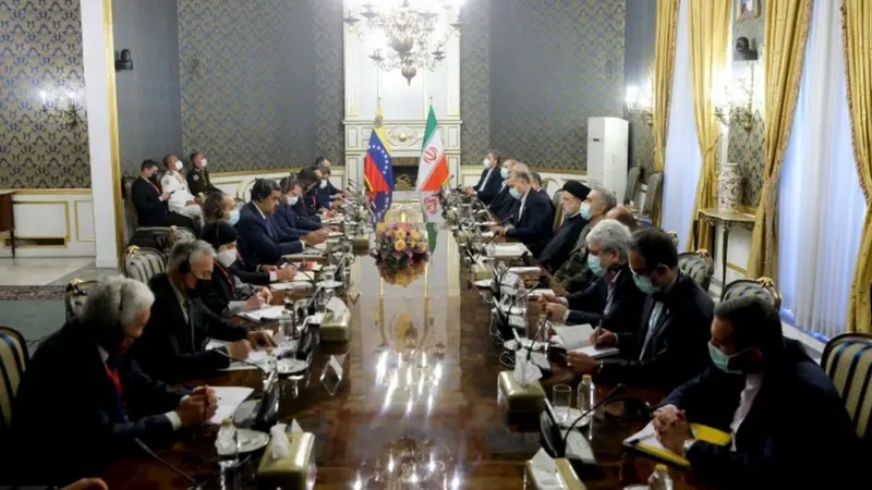 كيف تصنع واشنطن "التهديد الإيراني" في فنزويلا؟ 23 نون بوست