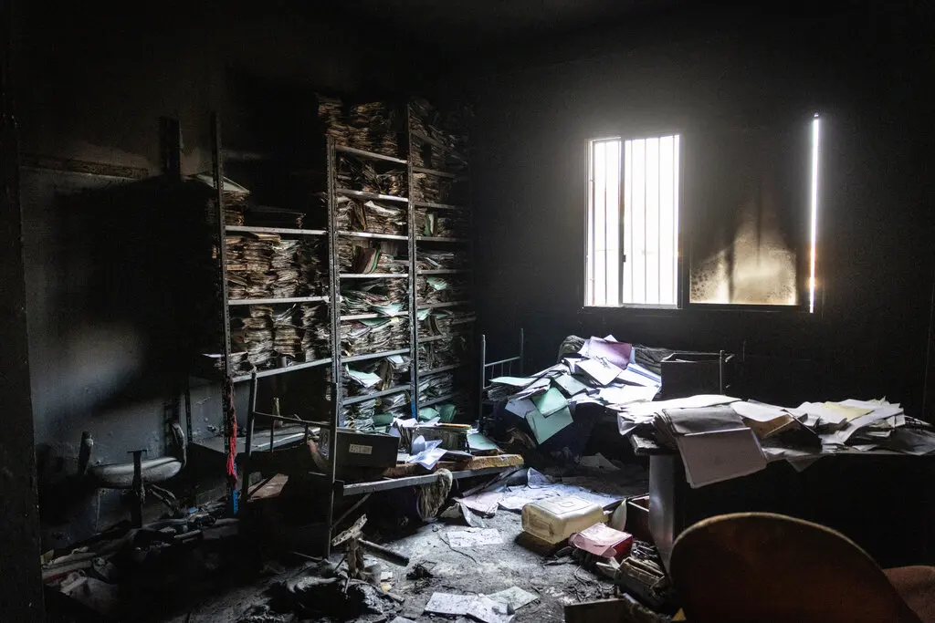 "صناعة المحو".. كيف طمس نظام الأسد آثار جرائمه؟ 25 نون بوست