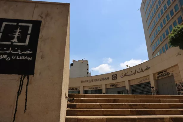 أزمة الودائع المجمّدة: كيف يواجه القطاع المصرفي السوري أخطر اختبار منذ تأسيسه؟