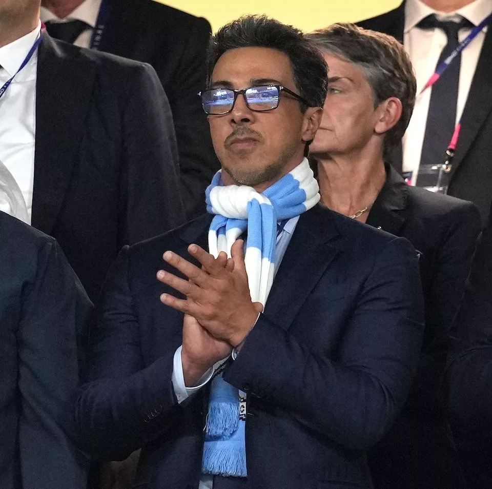 مذبحة السودان تهدد علاقات العائلة الحاكمة في الإمارات مع الغرب 23 نون بوست