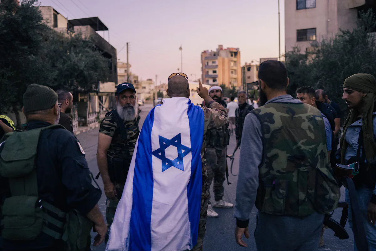 واشنطن بوست: إسرائيل تدعم دروز سوريا بشكل سرّي لتقويض حكومة الشرع 25 نون بوست