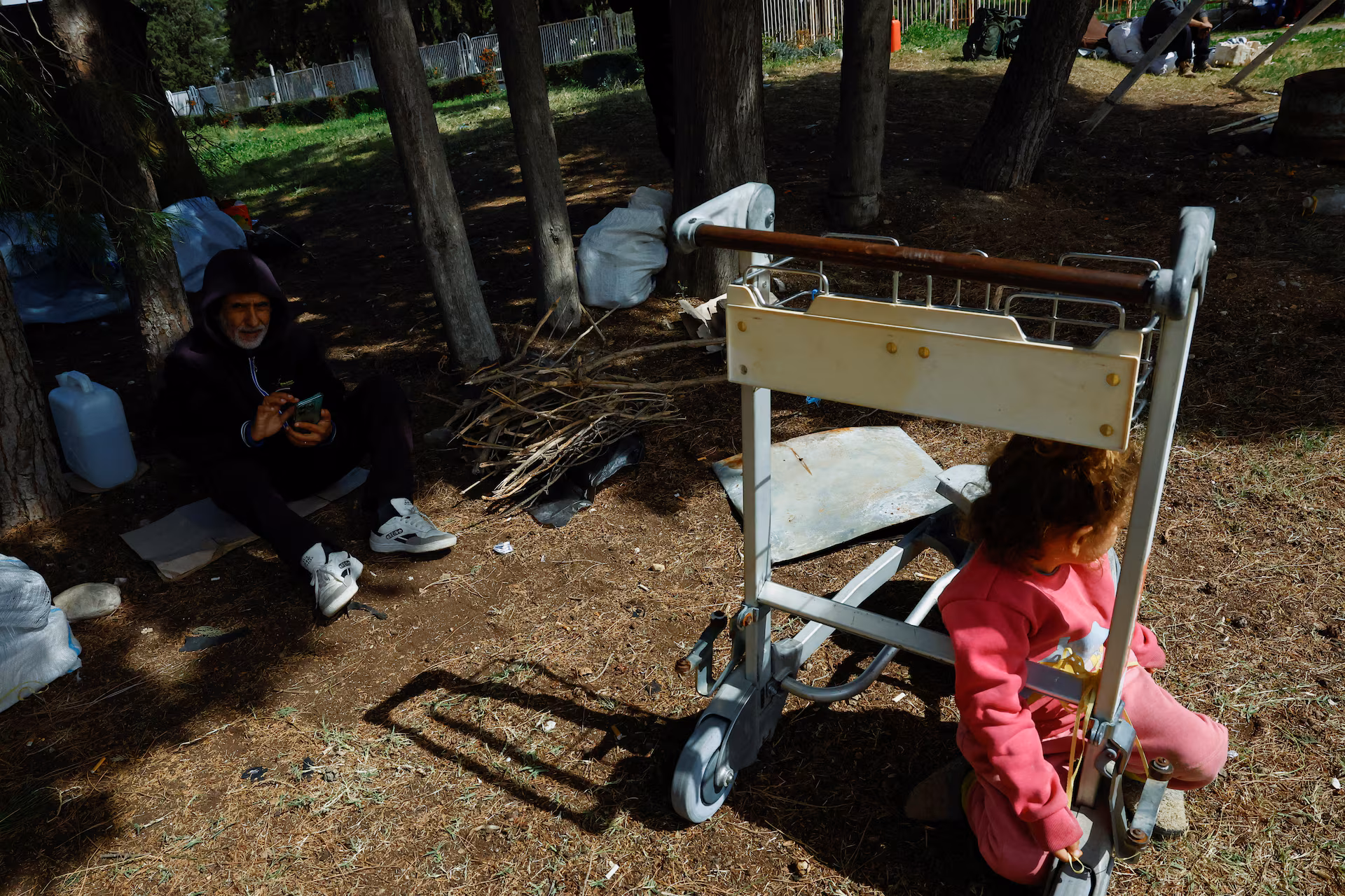 رئيس مخابرات الأسد وابن خاله يتآمران من روسيا لإشعال انتفاضة في الساحل السوري 29 نون بوست