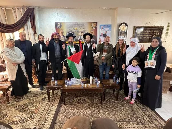 حكاية ناطوري كارتا: اليهود الذين يقفون مع فلسطين ضد "إسرائيل" 24 نون بوست