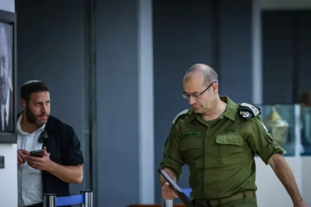 غوفمان يؤيد إبقاء مسؤولية جيش الاحتلال عن الأمن والإدارة في قطاع غزة