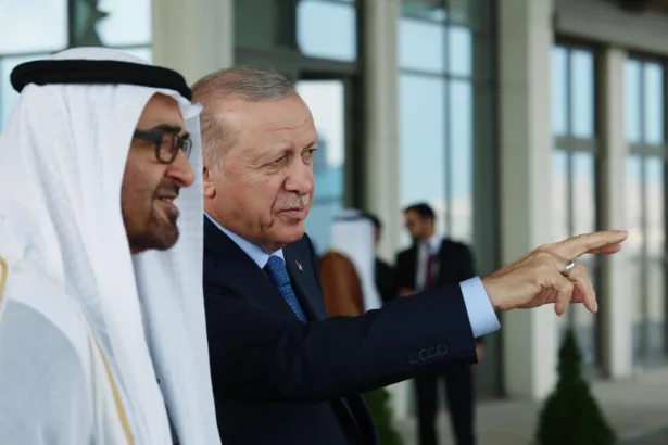 مشروعا ممر السلام وطريق التنمية يواجهان تحديات مختلفة تحد من فرص نجاحهما