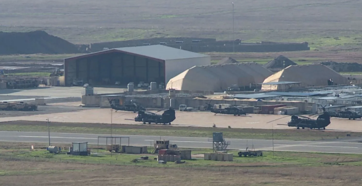 قاعدة حرير الجوية في أربيل حيث يتواجد عناصر أمريكيون لتقديم الدعم لقوات البيشمركة
