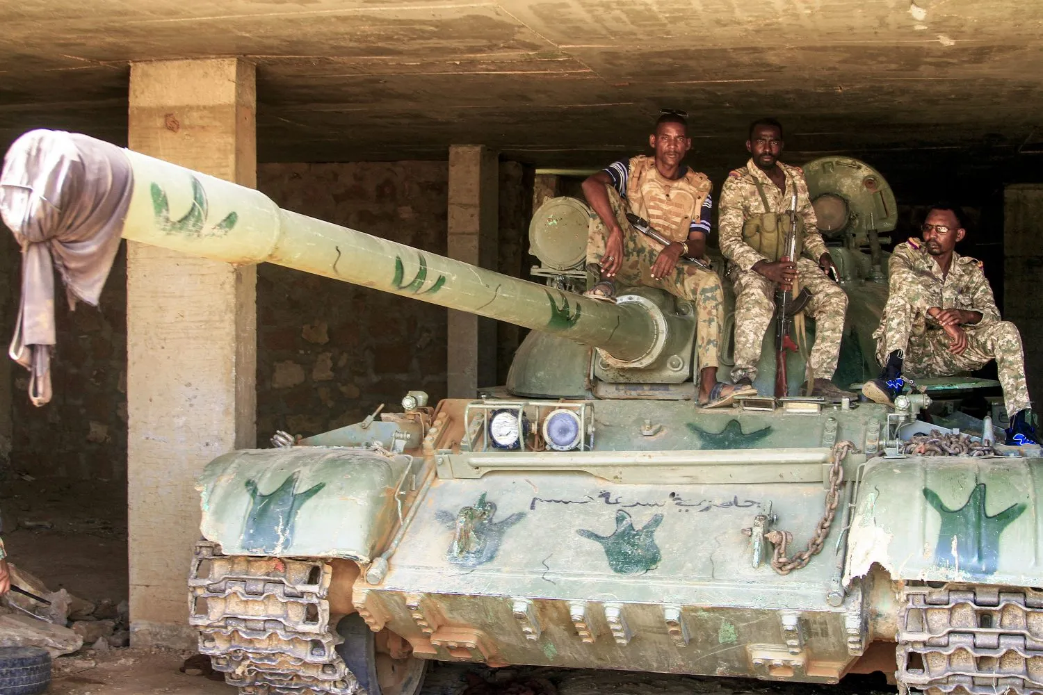 على خط النار.. هل يكون 2026 أكثر عنفًا؟ 22 نون بوست