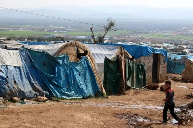 سوريا بلا مخيمات قبل 2027.. الوزارات تتحدث عن خططها