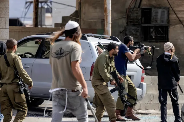 شهدت الضفة تصعيدًا حادًا في جرائم المستوطنين عقب اندلاع العدوان على غزة