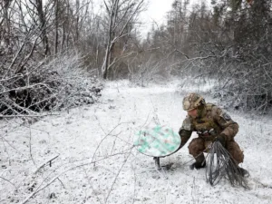 ستارلينك: كيف يتحكم ماسك بالإنترنت في مناطق النزاع؟