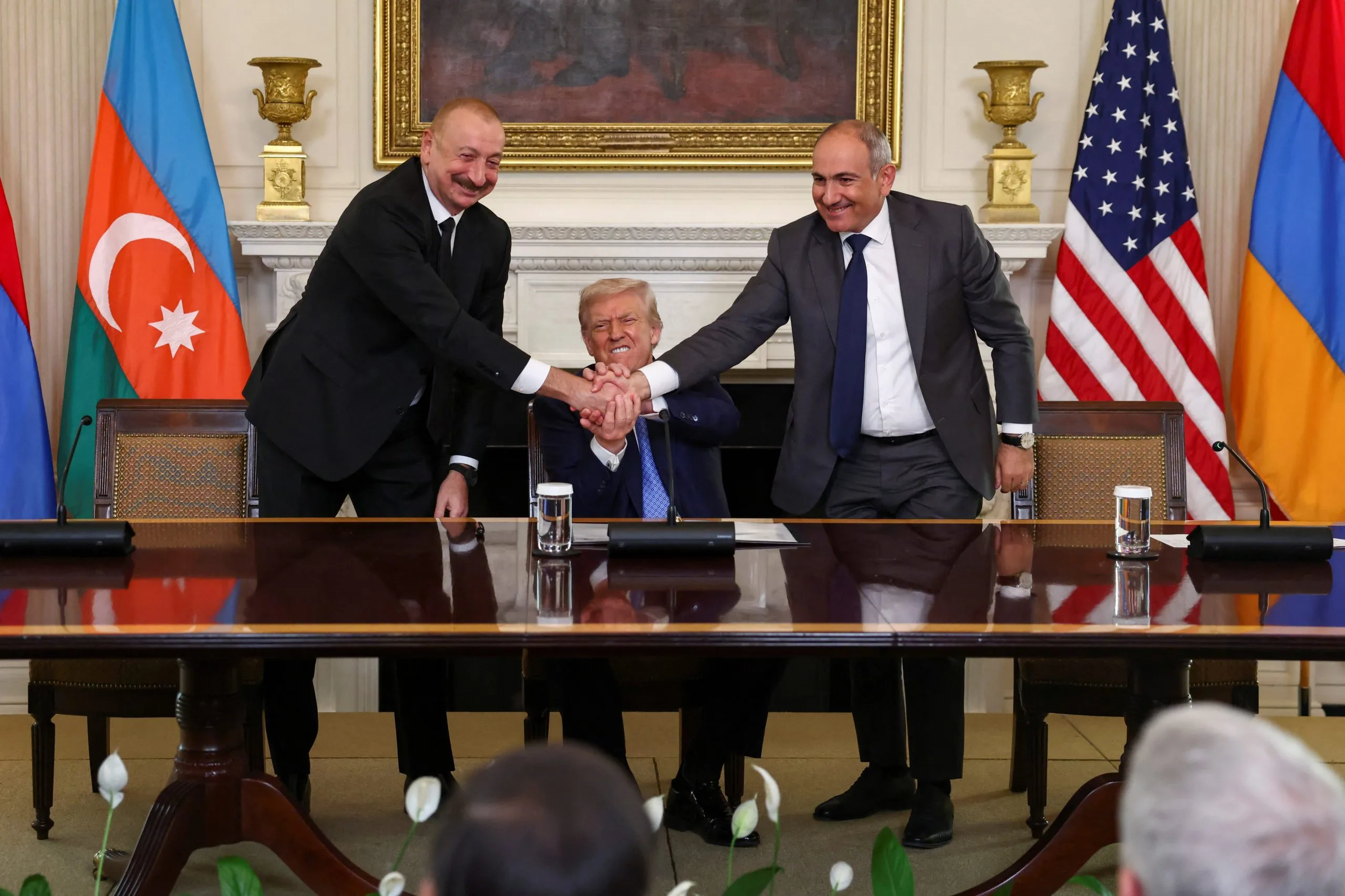 35 طائرة عسكرية أمريكية تهبط بالقوقاز.. ماذا تُحضّر واشنطن لطهران؟ 24 جزء من الشحنات قد يخص معدات لوجستية لإنشاء ممر ترامب الجديد