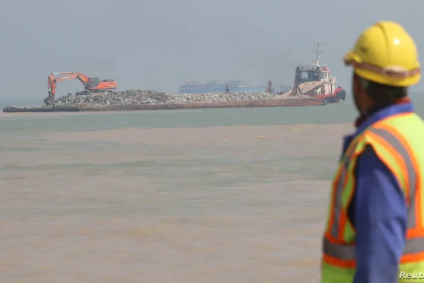 يعود أصل النزاع الحدودي بين الجارين إلى مرحلة استقلال الكويت عام 1961