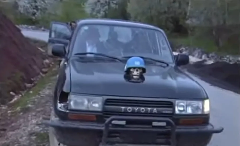 بين الرصاص والرقص: قنّاصة سراييفو يقتلون الأطفال نهارًا ثم يحتفلون ليلًا 24 نون بوست