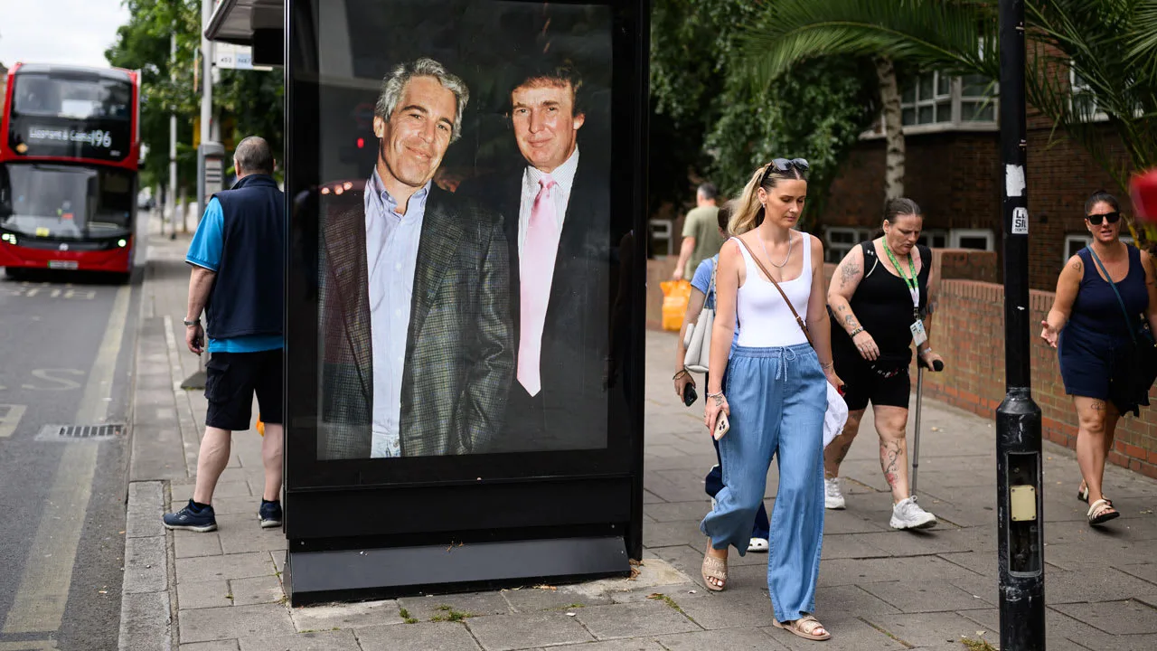 جمعت ترامب وإبستين علاقات اجتماعية وثيقة منذ سنوات طويلة