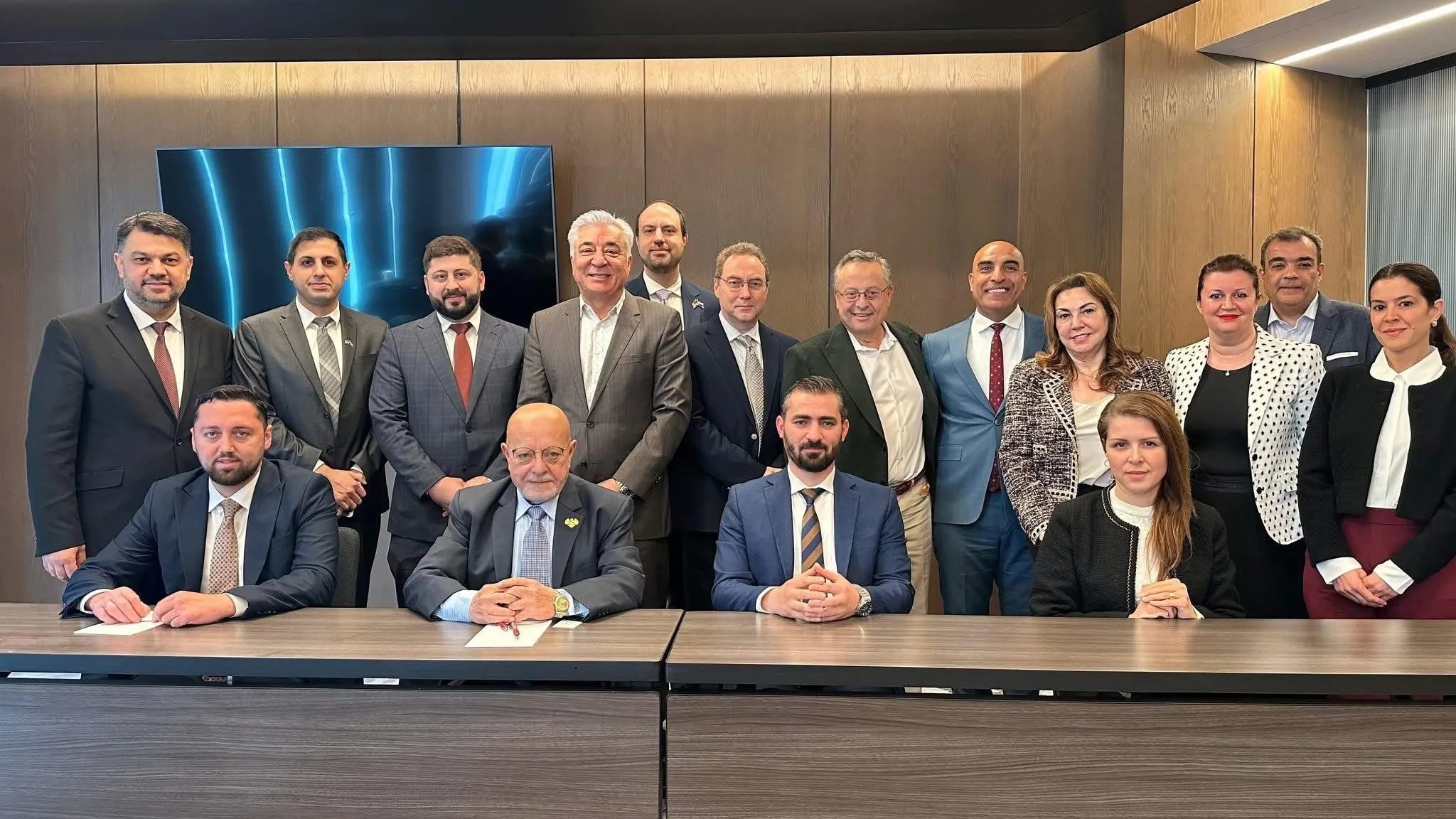 اللوبي السوري في أمريكا.. كيف تشكّل ومن يقوده داخل واشنطن؟ 26 نون بوست