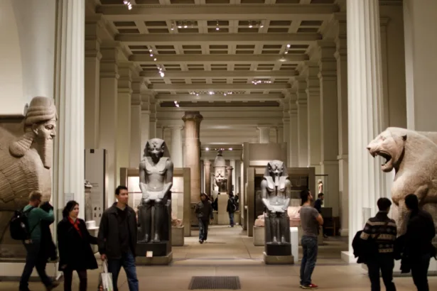 إزالة فلسطين من الخرائط واللوحات جاء بعد ضغط من مجموعة داعمة لـ"إسرائيل"