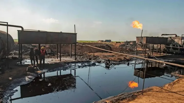 إغلاق حراقات دير الزور.. خطوة تنظيمية تهدد بتفجّر أزمة معيشية