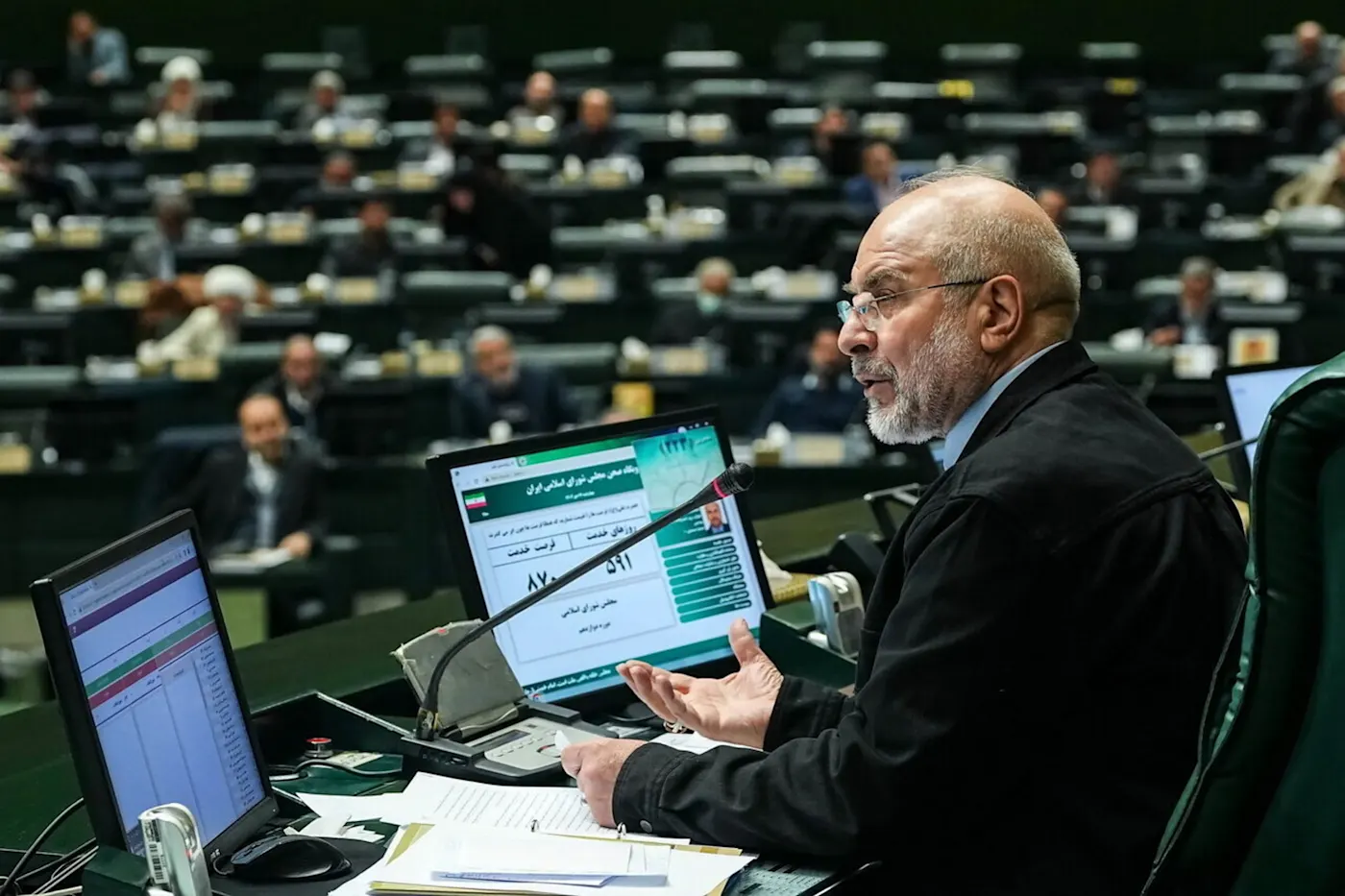 دليل موجز عن النظام الإيراني المعقد 24 نون بوست