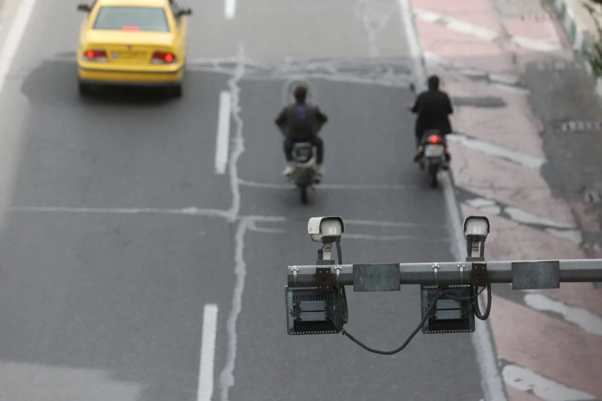 كيف حوّلت "إسرائيل" كاميرات المراقبة بإيران إلى سلاح اغتيال؟ 28 كاميرا مراقبة في أحد شوارع طهران 9 أبريل/نيسان 2023 (وكالة أنباء غرب آسيا -WANA)