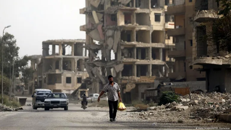 الرقة بعد عقد من التحولات.. هل يستعيد المجتمع تماسكه؟