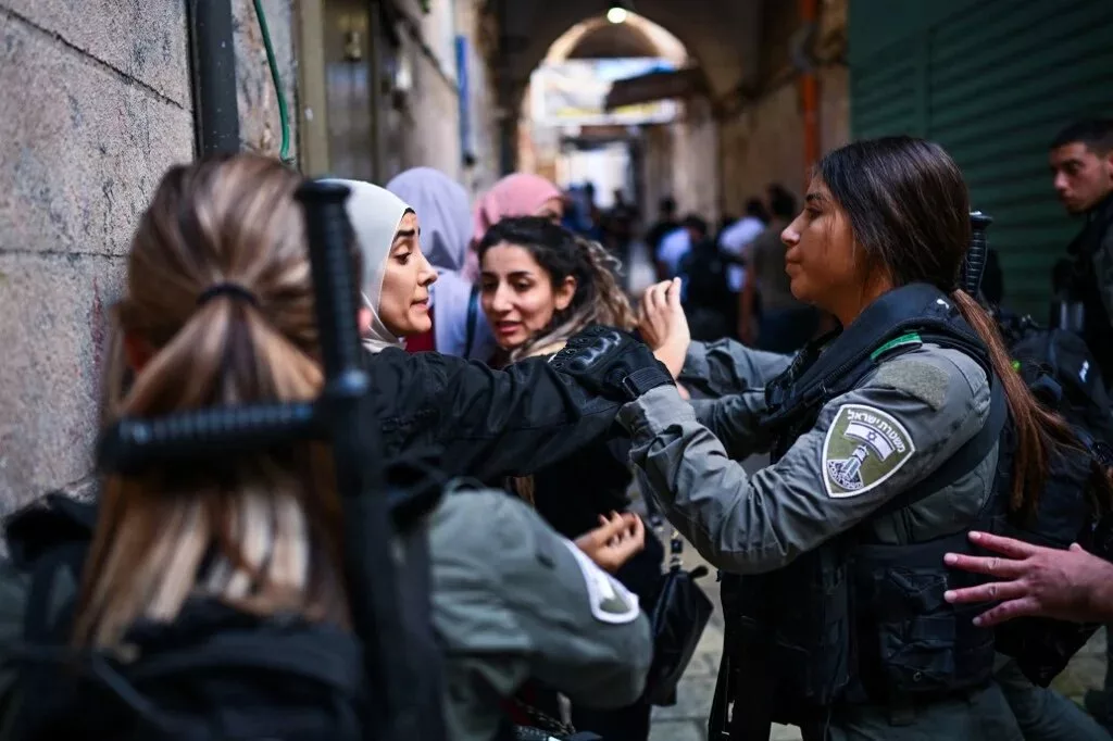 The Colonized Face and Its Resistance: Why Does Israel Engrave Its Symbols on Palestinian Bodies? 40 نون بوست