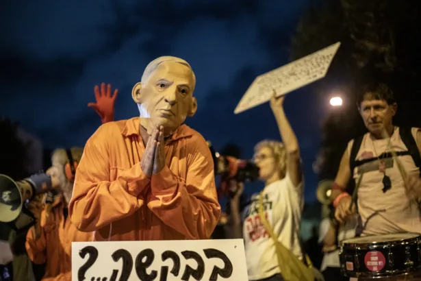 Netanyahu Seeks Presidential Pardon: Will He Quit Politics to Avoid Prosecution?