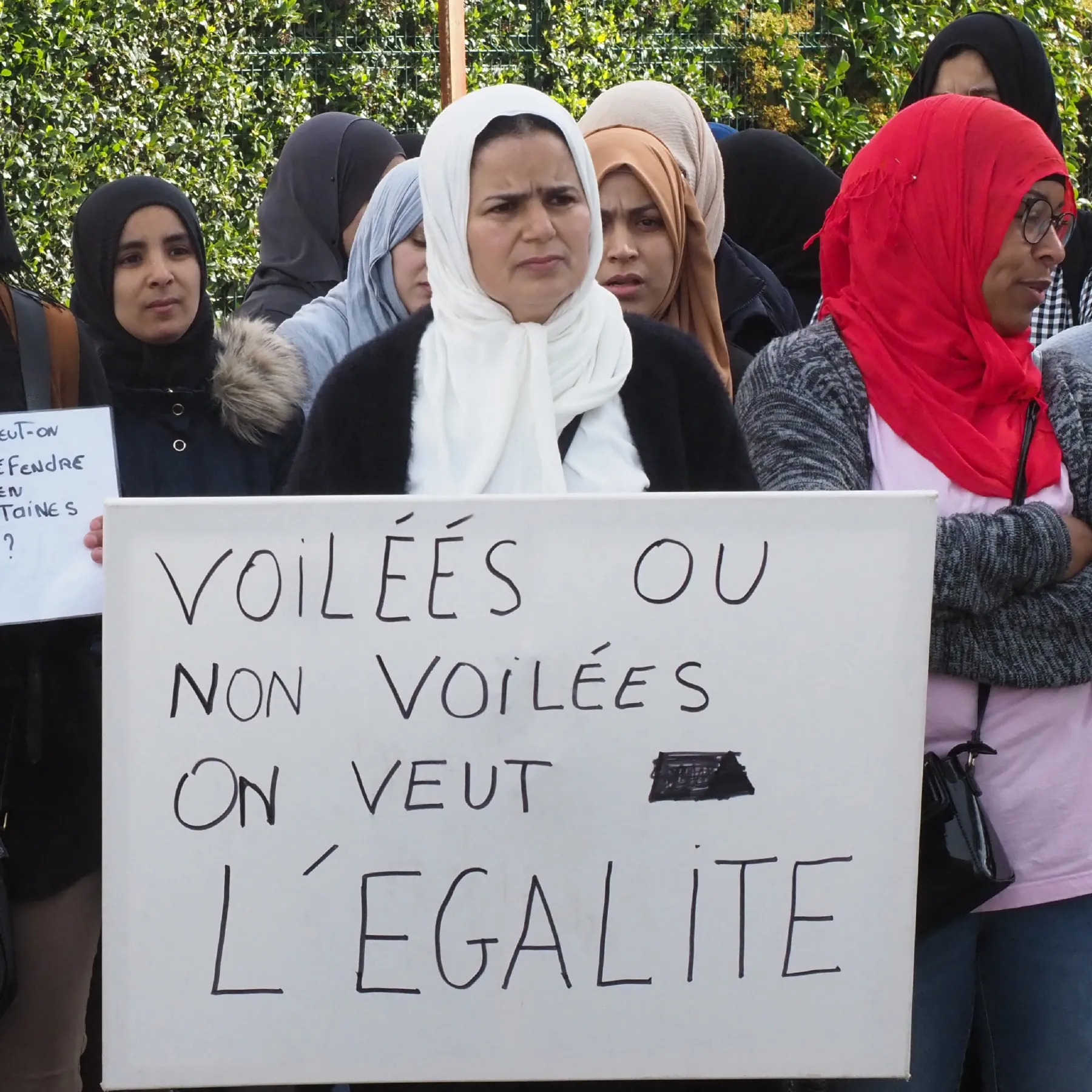 Macron and the Hijab: Has Islamophobia Reached Childhood? 34 نون بوست