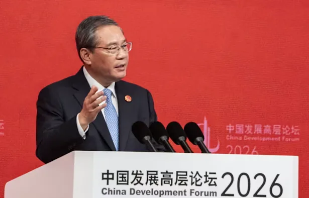 تنين الطاقة الأخضر: كيف تُحوّل بكين حرب إيران إلى بوابة للسيادة العالمية؟