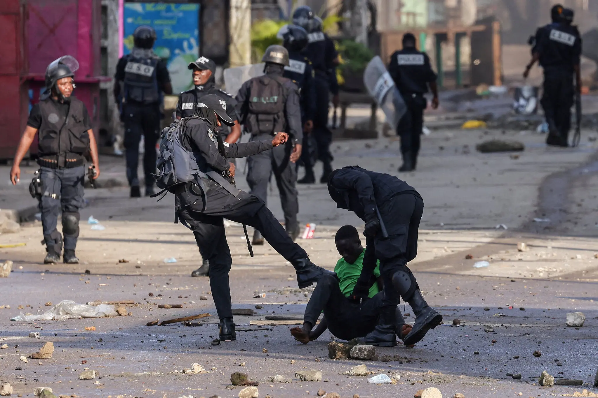 كيف أقنعت أمريكا الكاميرون بقبول صفقة سريّة لترحيل لاجئين إليها؟ 26 نون بوست