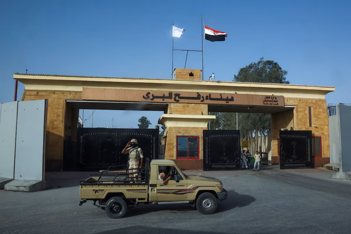 Israeli Blackmail: The New Travel Mechanism at Rafah Crossing 32 نون بوست