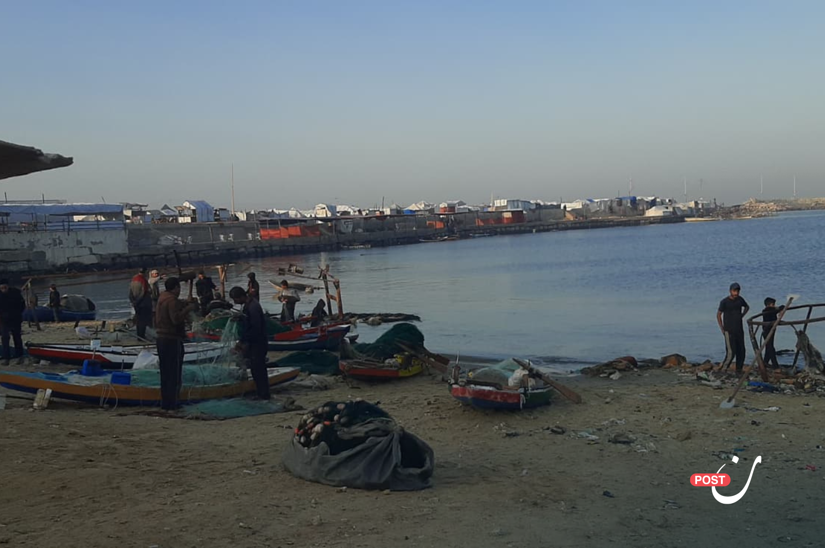 “Our Lives in Our Hands”: The Daily Struggles of Fishermen at Gaza’s Destroyed Port 33 نون بوست