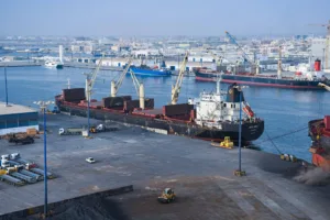 ميناء ينبع السعودي.. هل يكسر هيمنة مضيق هرمز؟