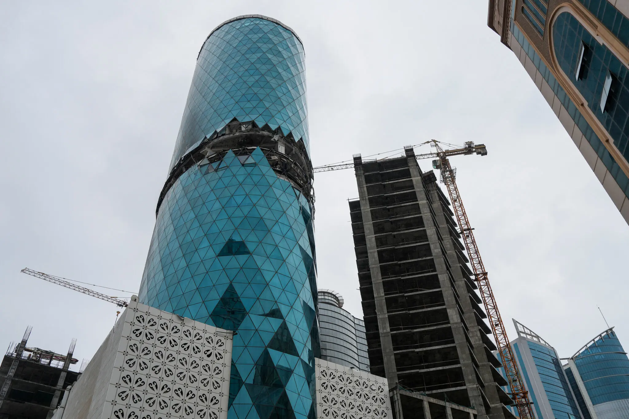 الطائرات المسيّرة الانتحارية.. ورقة رابحة تربك خصوم إيران 26 نون بوست