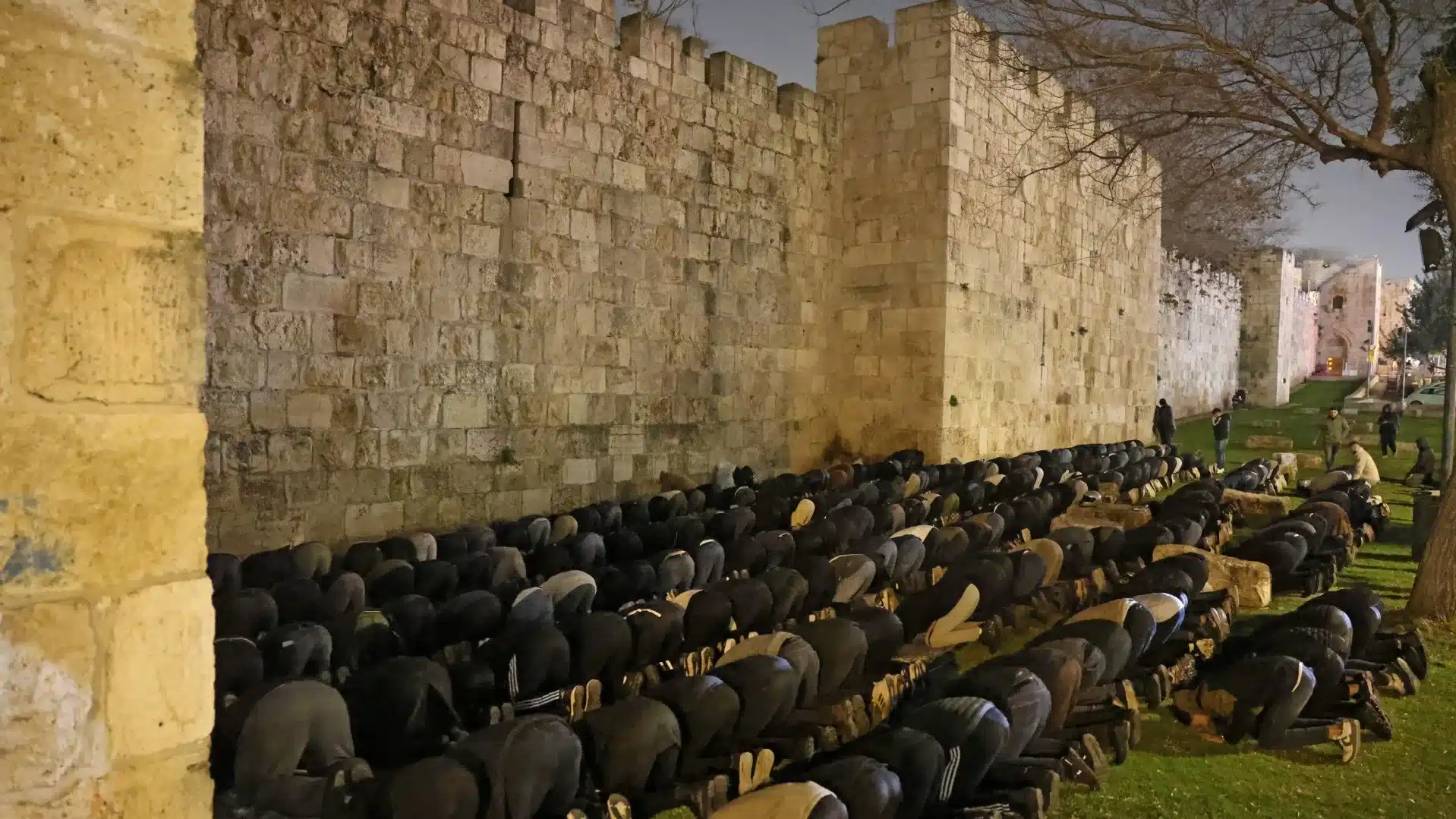 حصار المآذن: الأقصى مغلق حتى إشعار آخر 26 نون بوست