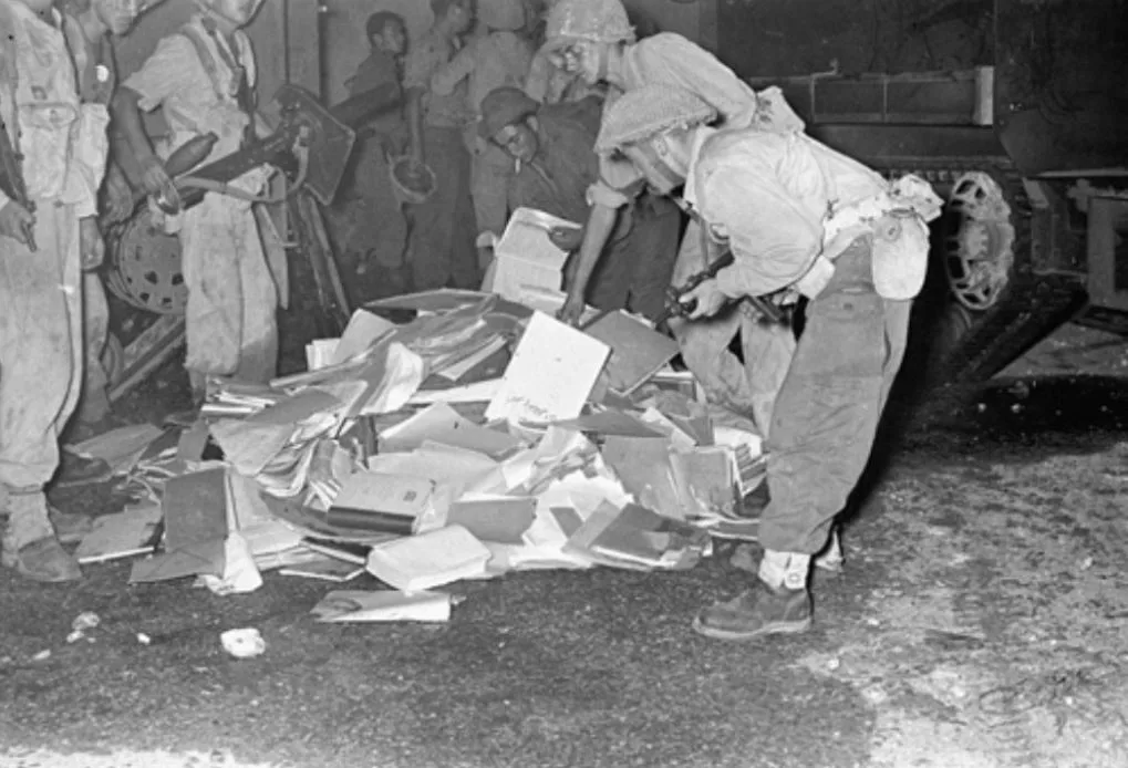 On the Threshold of the Nakba: The Carried Memory in the Moment of Expulsion 44 نون بوست