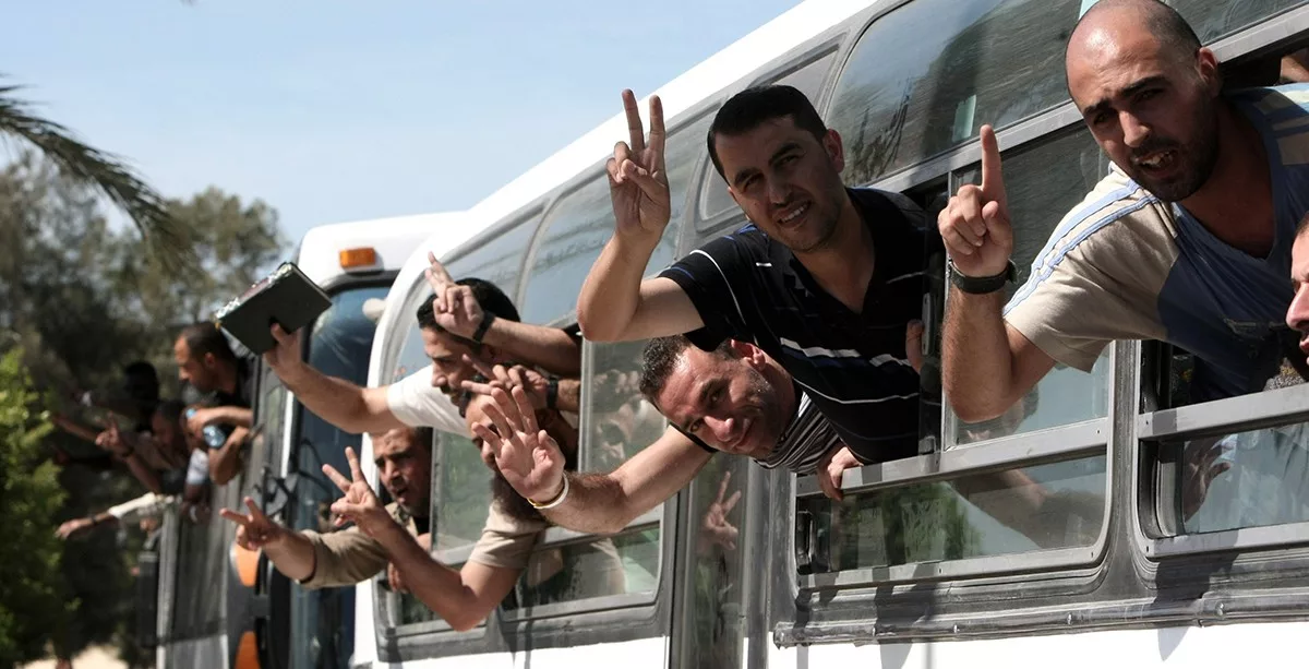 Freed Prisoners and the Shadows of Prisons That Never Vanish 32 نون بوست