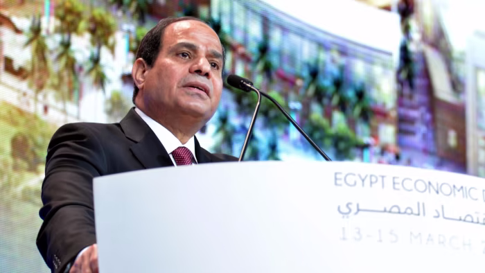 A Bottomless Fall: How El-sisi Perpetually Reproduces Egypt's Economic Crisis 53 نون بوست