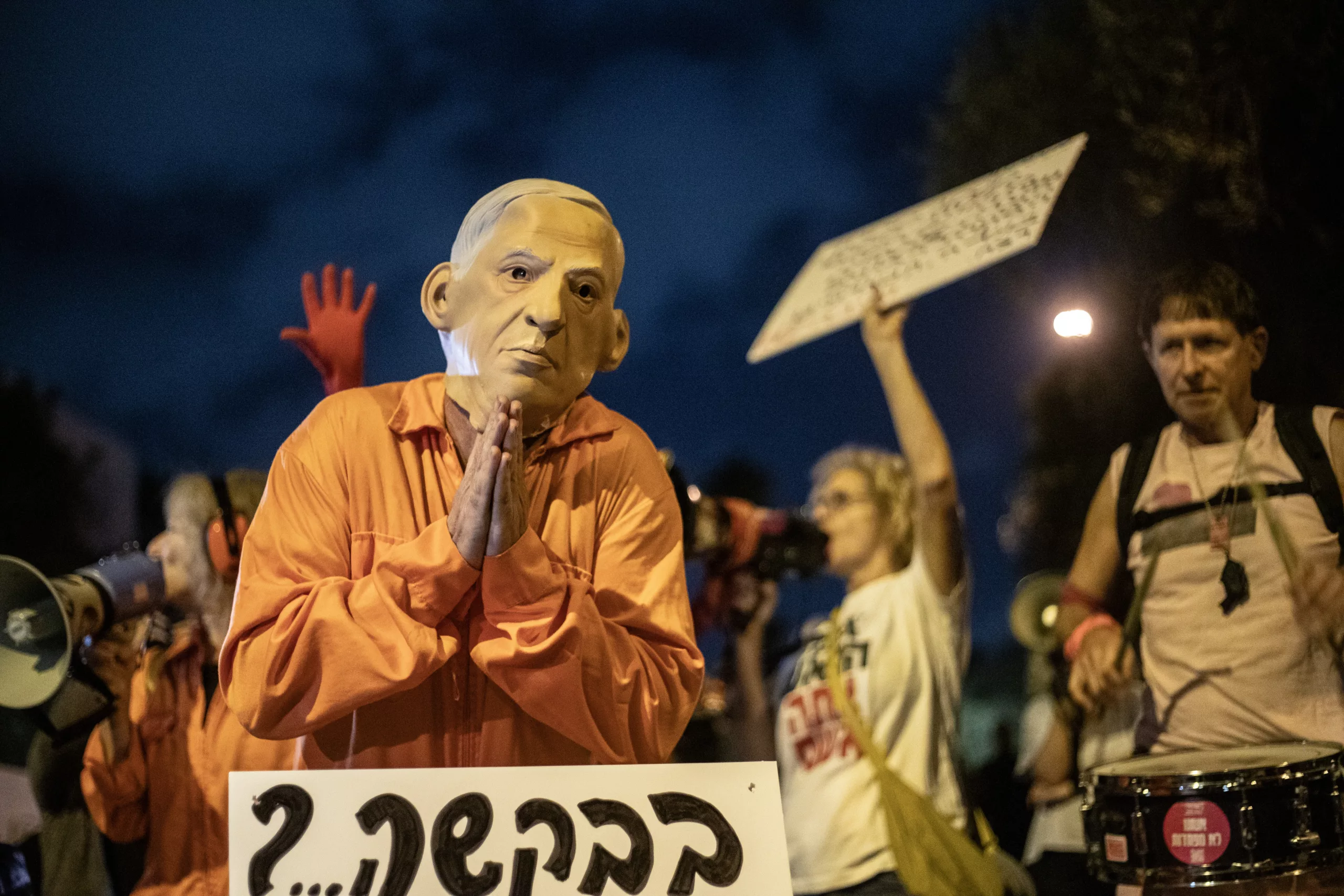 Netanyahu Seeks Presidential Pardon: Will He Quit Politics to Avoid Prosecution? 28 نون بوست