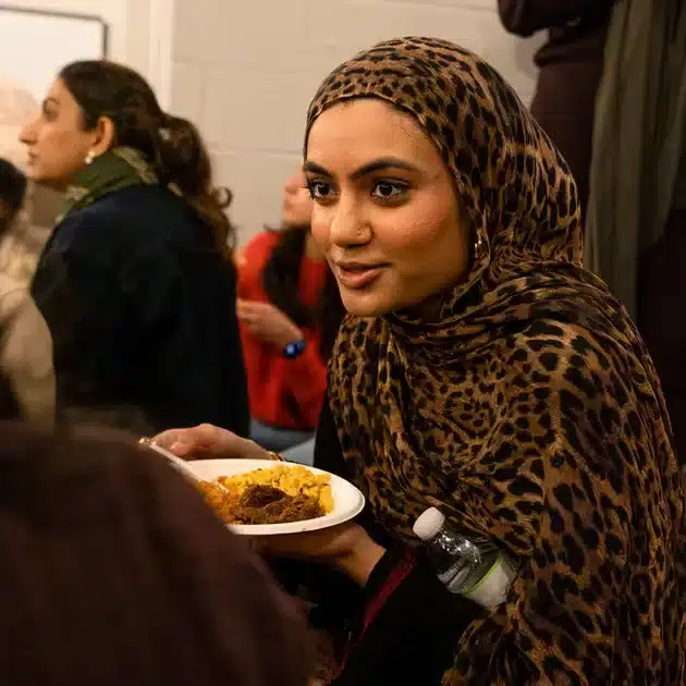 زهران ممداني.. هل يعيد رسم صورة الإسلام في أمريكا؟ 28 نون بوست